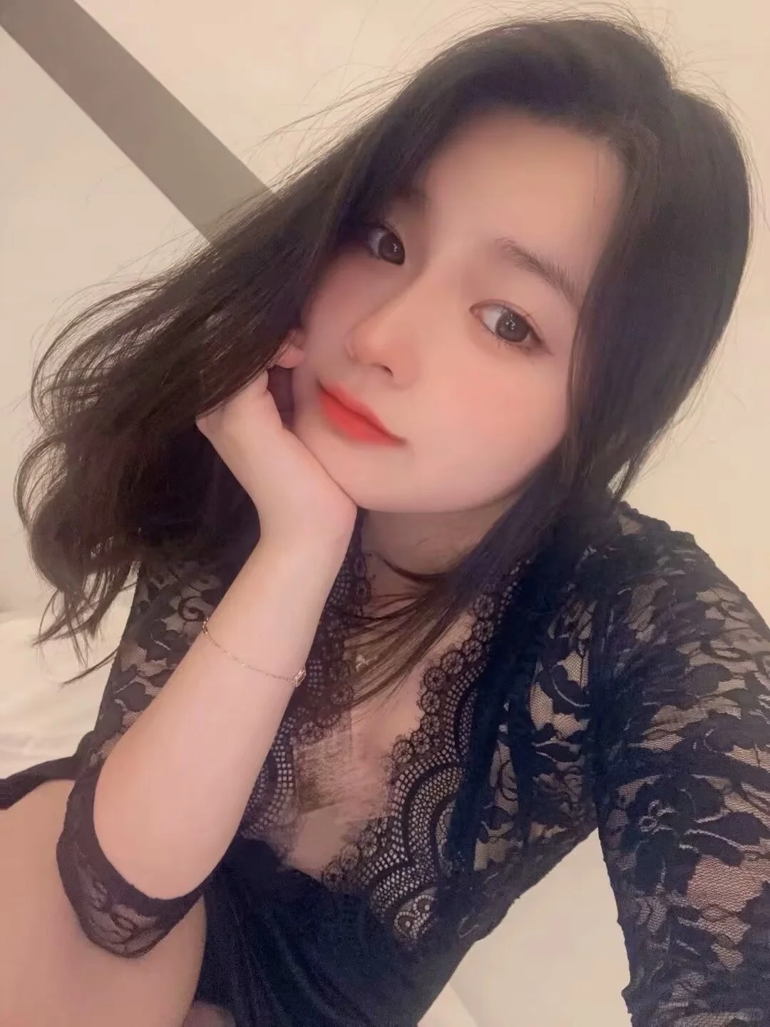 허그출장샵 매니저 키루나(일본)